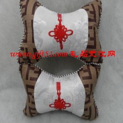 中國結骨頭小車枕定制