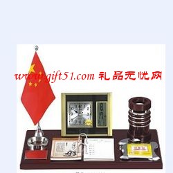 2013年新款紅木臺(tái)歷