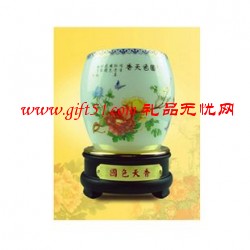 國(guó)色天香粉彩旋轉(zhuǎn)筆筒