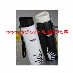 手提不銹鋼真空冷熱運(yùn)動壺 旅游水杯